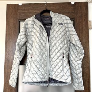 North Face jacket with hood- silver, small